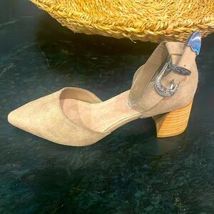 Women’s (8) Grey/Taupe Heels - Mi.iM